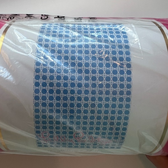 Lilly Pulitzer Frenchie Blue Caning Beach Towel, NIB - Picture 4 of 5